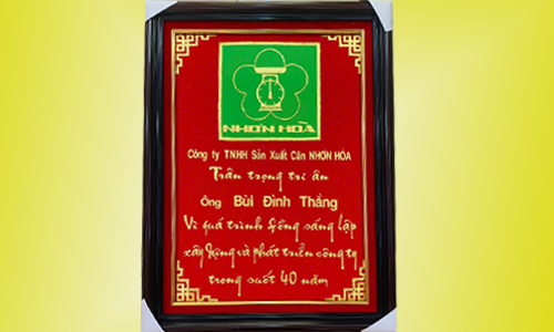 Khánh vàng chữ theo yêu cầu khách 44| khanhvangngocmy.com