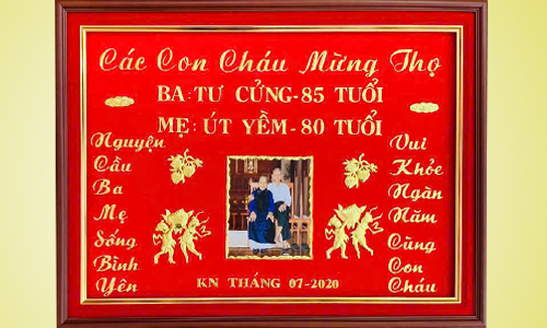 Khánh vàng chữ theo yêu cầu khách 58| khanhvangngocmy.com